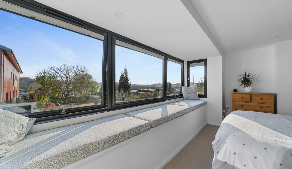Master bedroom 1