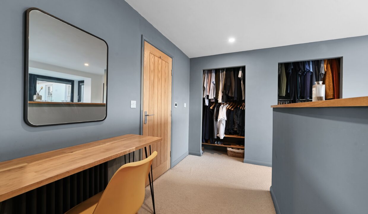 Master bedroom 2