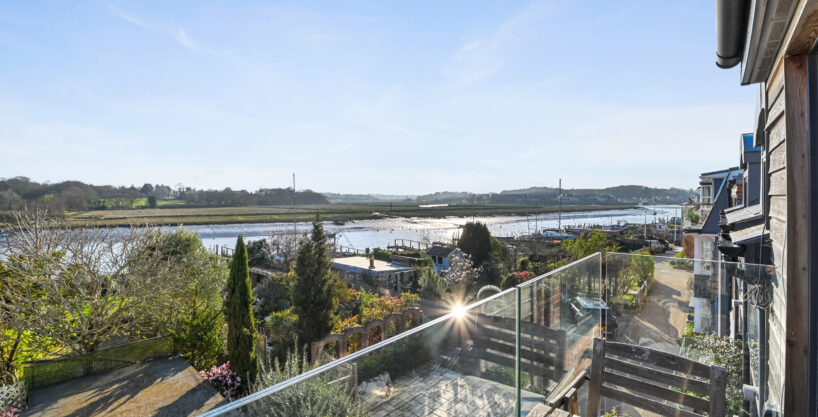 Stunning 4-bedroom townhouse with river views!