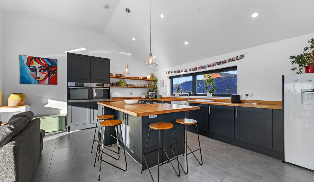 Top floor 3